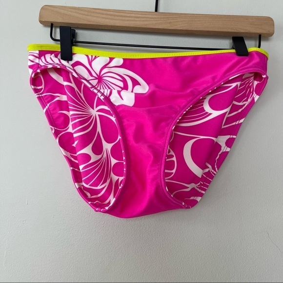 Athleta Pink Tankini with Reversible Bottoms - Picture 13 of 16